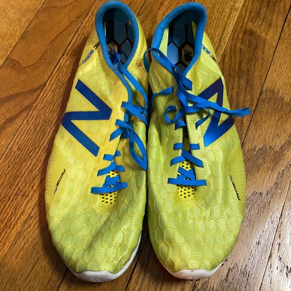 New Balance Track Shoe - Picture 2 of 5